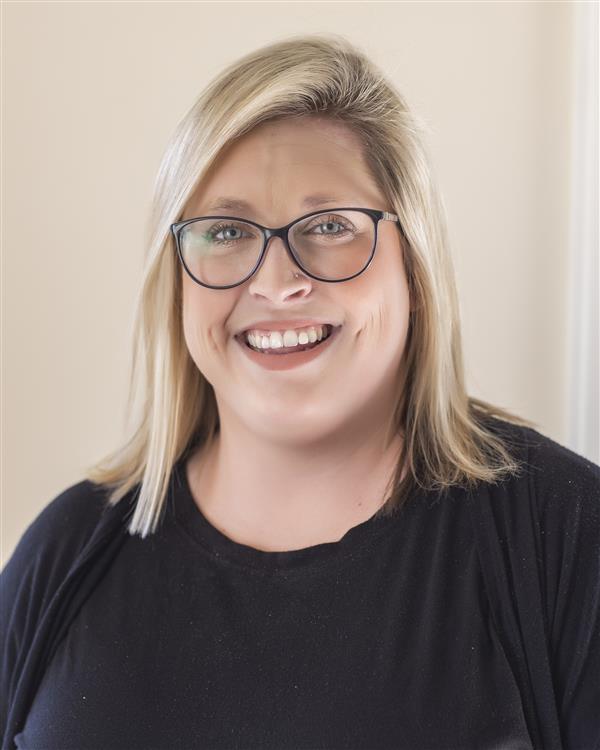Photo of Amelia Ripley, ASL Interpreter Coordinator